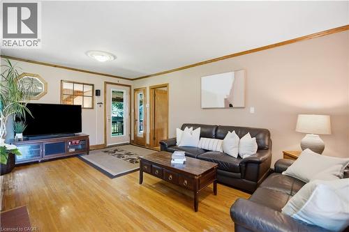 162 5Th Conc Road E, Flamborough, ON - Indoor Photo Showing Living Room