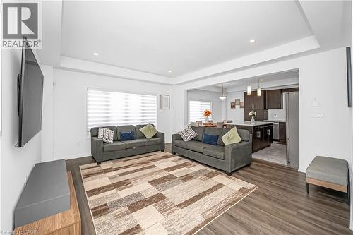61 Wilson Drive, Thorold, ON - Indoor Photo Showing Living Room