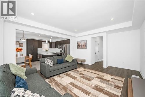 61 Wilson Drive, Thorold, ON - Indoor Photo Showing Living Room