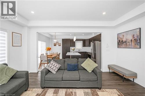 61 Wilson Drive, Thorold, ON - Indoor Photo Showing Living Room