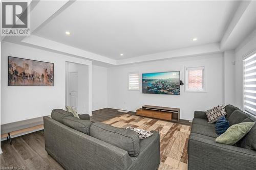 61 Wilson Drive, Thorold, ON - Indoor Photo Showing Living Room
