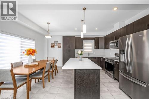 61 Wilson Drive, Thorold, ON - Indoor Photo Showing Kitchen With Upgraded Kitchen