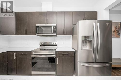61 Wilson Drive, Thorold, ON - Indoor Photo Showing Kitchen With Upgraded Kitchen