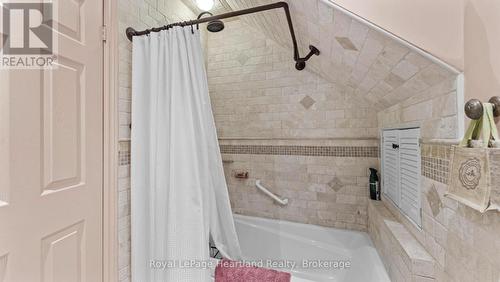 18 St.Vincent Street, Goderich (Goderich (Town)), ON - Indoor Photo Showing Bathroom