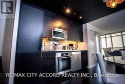 1109 - 10 CAPREOL COURT Toronto, ON M5V 4B3