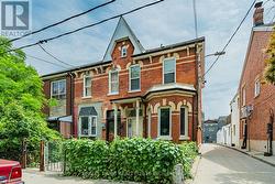 3 - 665 RICHMOND STREET W Toronto, ON M6J 1C2