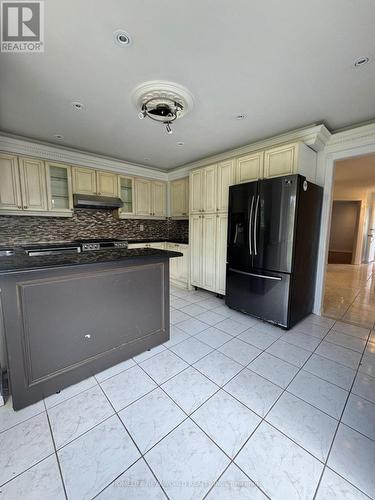 50 Adrian Crescent, Markham, ON - Indoor Photo Showing Kitchen