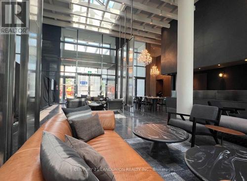 3102 - 28 Interchange Way, Vaughan, ON - Indoor