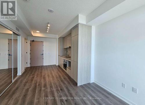 3102 - 28 Interchange Way, Vaughan, ON - Indoor