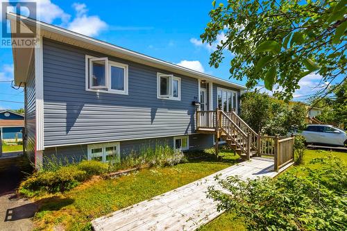 54 Glendale Avenue  Mount Pearl, NL A1N 1N3
