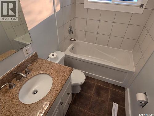 333 Elphinstone Street, Regina, SK - Indoor Photo Showing Bathroom