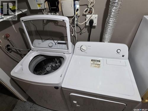 333 Elphinstone Street, Regina, SK - Indoor Photo Showing Laundry Room