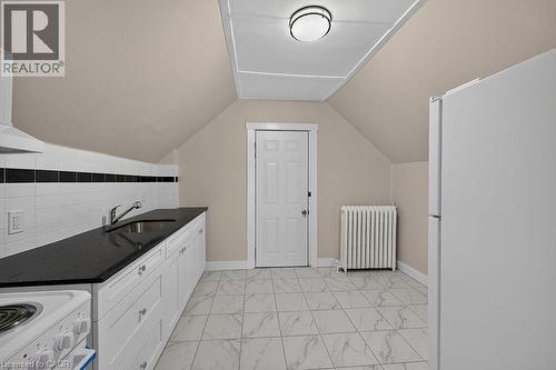 103 Mary Street, Hamilton, ON - Indoor Photo Showing Laundry Room