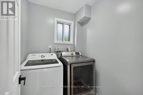 21 East Bend Avenue N, Hamilton, ON - Indoor Photo Showing Laundry Room