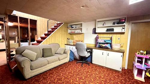 807 23 Highway, Nakusp, BC - Indoor