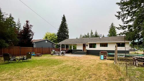 807 23 Highway, Nakusp, BC - Outdoor