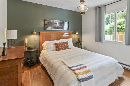 1413 Eastman Avenue, Riondel, BC - Indoor Photo Showing Bedroom