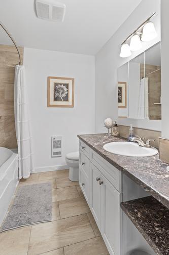 1413 Eastman Avenue, Riondel, BC - Indoor Photo Showing Bathroom