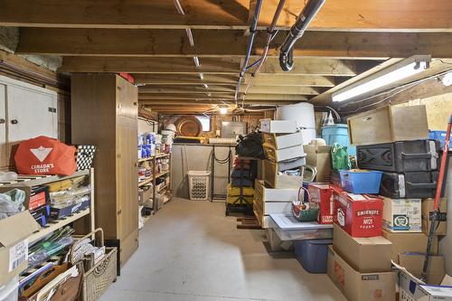 1413 Eastman Avenue, Riondel, BC - Indoor Photo Showing Basement
