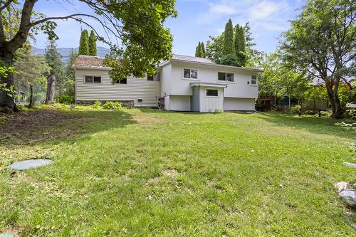1413 Eastman Avenue, Riondel, BC - Outdoor