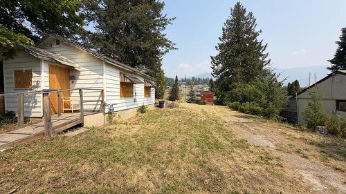 226 16Th Avenue, Creston, BC - Outdoor