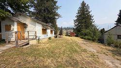 226 16th Avenue Creston, BC V0B 1G5
