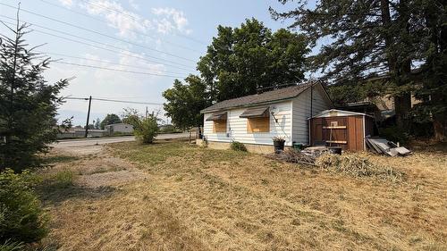 226 16Th Avenue, Creston, BC - Outdoor