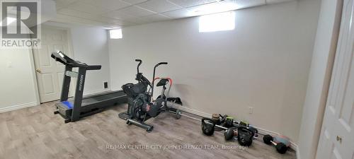 72 Axford Parkway, St. Thomas, ON - Indoor Photo Showing Gym Room