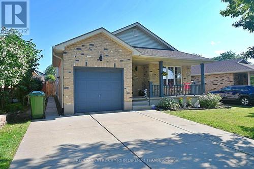 72 Axford Parkway, St. Thomas, ON - Outdoor With Deck Patio Veranda With Facade