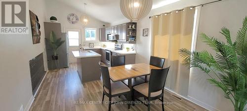 72 Axford Parkway, St. Thomas, ON - Indoor Photo Showing Dining Room