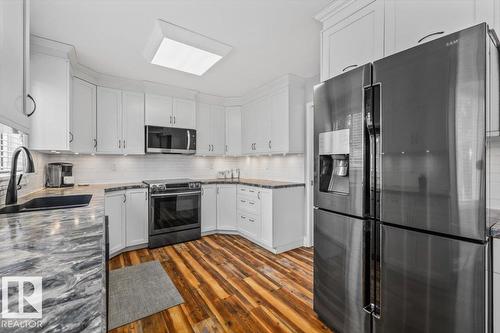 16551 116 St Nw, Edmonton, AB - Indoor Photo Showing Kitchen With Stainless Steel Kitchen With Double Sink With Upgraded Kitchen