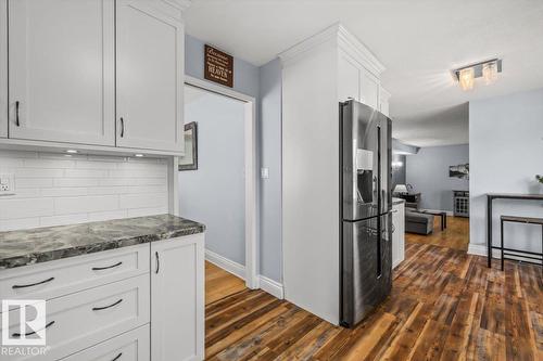 16551 116 St Nw, Edmonton, AB - Indoor Photo Showing Kitchen With Upgraded Kitchen