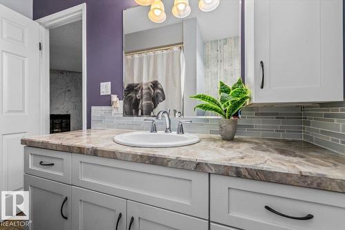 16551 116 St Nw, Edmonton, AB - Indoor Photo Showing Bathroom