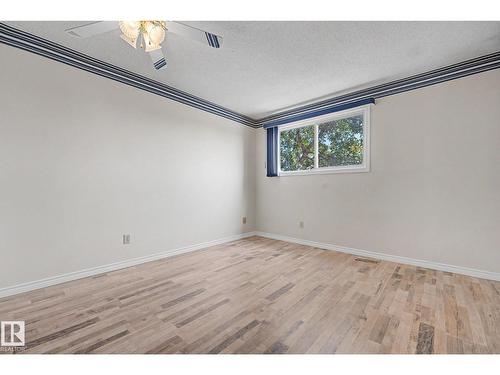 1096 Knottwood Rd E Nw, Edmonton, AB - Indoor Photo Showing Other Room