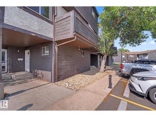 1096 Knottwood Rd E Nw, Edmonton, AB - Outdoor