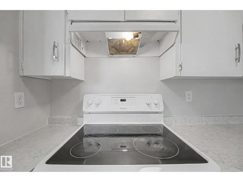 1096 Knottwood Rd E Nw, Edmonton, AB - Indoor