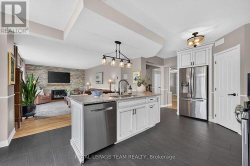 12 Forillon Crescent, Ottawa, ON - Indoor Photo Showing Kitchen With Upgraded Kitchen