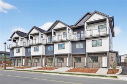 #8-704 Beaver Creek Blvd Campbell River, BC V9H 0E9