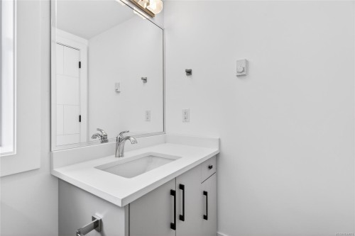 #8-704 Beaver Creek Blvd, Campbell River, BC 