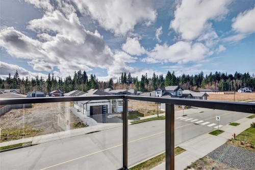#8-704 Beaver Creek Blvd, Campbell River, BC 