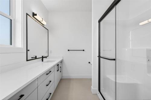#8-704 Beaver Creek Blvd, Campbell River, BC 