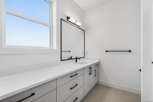 #8-704 Beaver Creek Blvd, Campbell River, BC 
