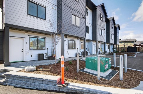 #8-704 Beaver Creek Blvd, Campbell River, BC 