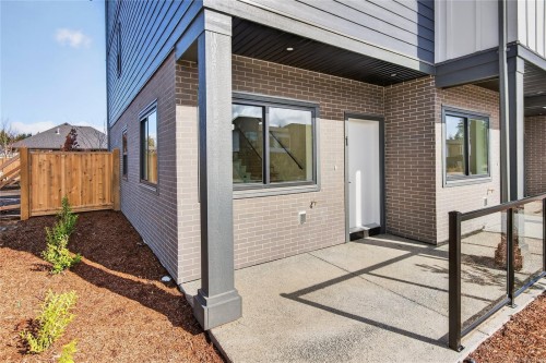#8-704 Beaver Creek Blvd, Campbell River, BC 