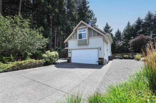 2343 Tutor Dr, Comox, BC 