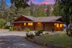 5605 River Valley Rd Duncan, BC V9L 6H8
