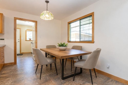 5605 River Valley Rd, Duncan, BC 