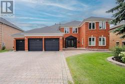 LOWER - 3 GLENAYR ROAD Richmond Hill, ON L4B 2J5