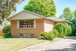 18 MCCLURE AVENUE Brampton, ON L6X 2E3