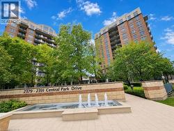 2391 CENTRAL PARK Drive Unit# 612 Oakville, ON L6H 0E4